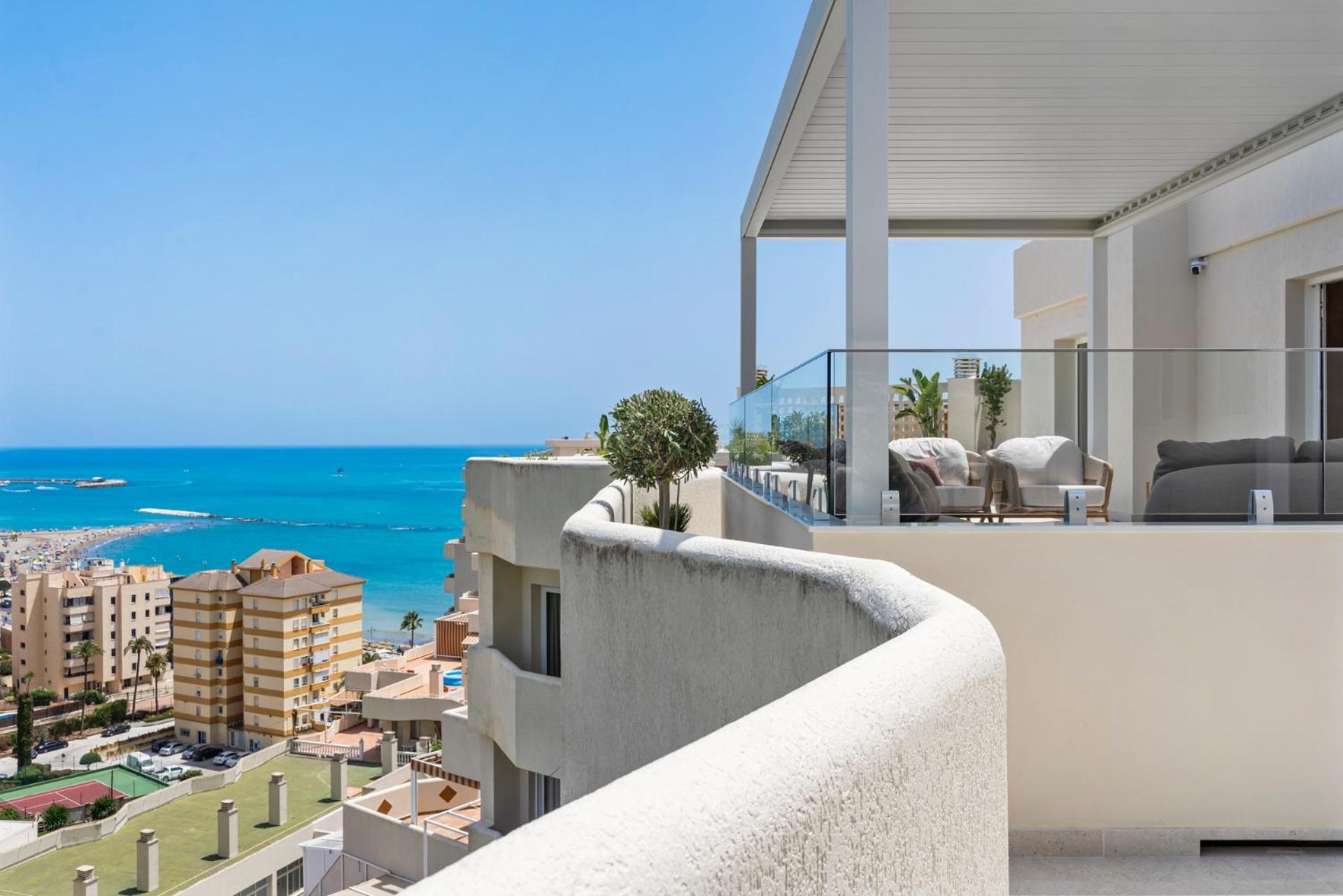 Apartment Sunny Penthouse With Amazing Pool By Costarentals - Ref 214